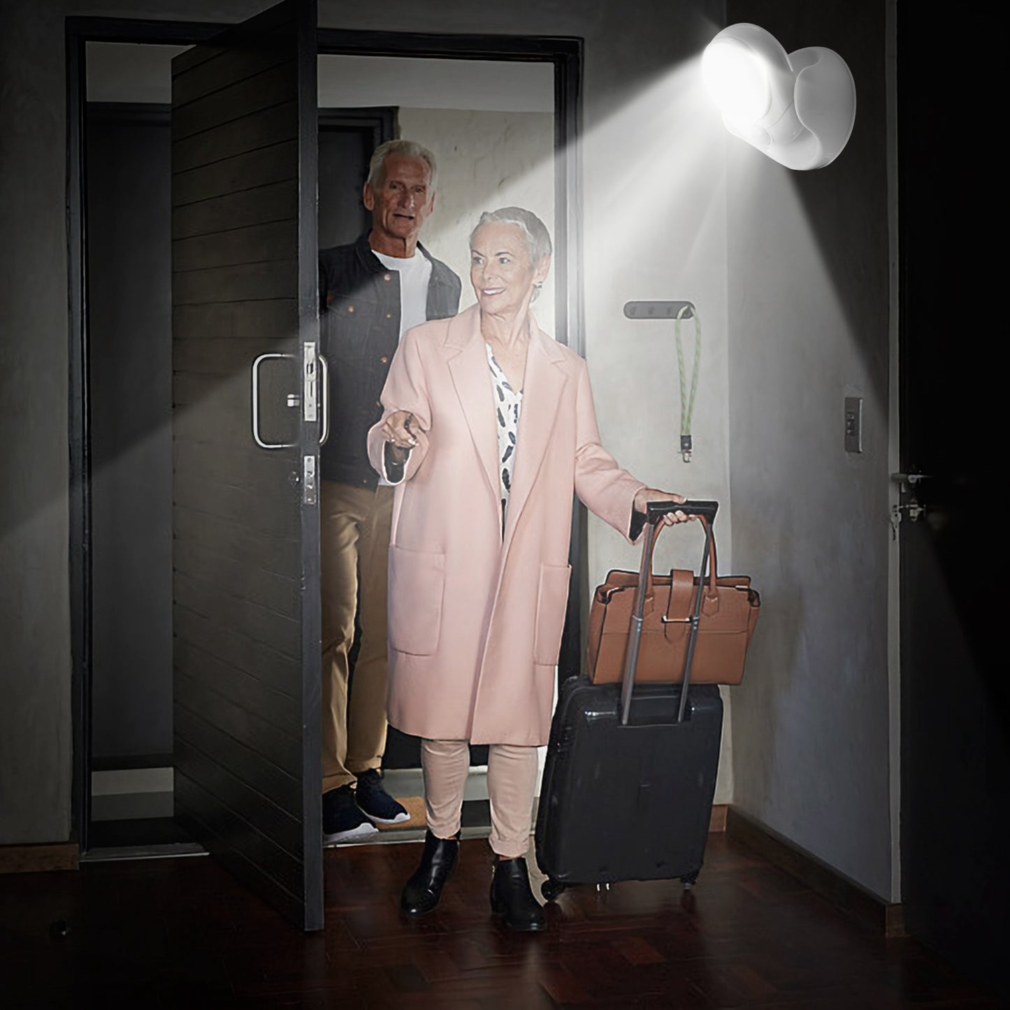 Revolutionary Wireless 360° LED Spotlight with Motion Sensor - Perfect Battery-Powered Night Lamp for Closets & Bathrooms, 23ft Sensing Range!