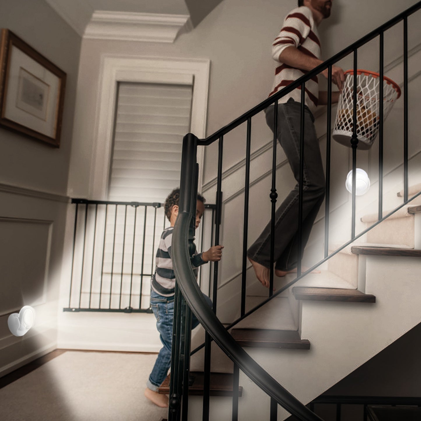 Revolutionary Wireless 360° LED Spotlight with Motion Sensor - Perfect Battery-Powered Night Lamp for Closets & Bathrooms, 23ft Sensing Range!