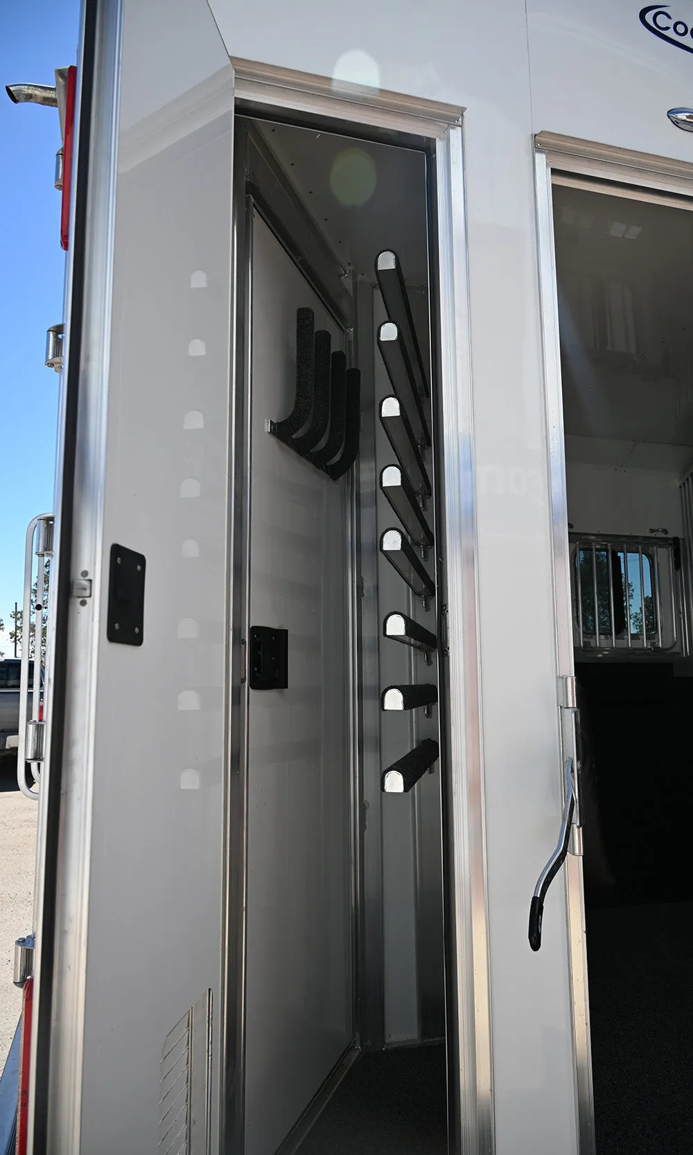 2024 4-Star 3 Horse Trailer 13.5' Outback Conversions LQ, Slide Out, Side Load, Integrated Pod