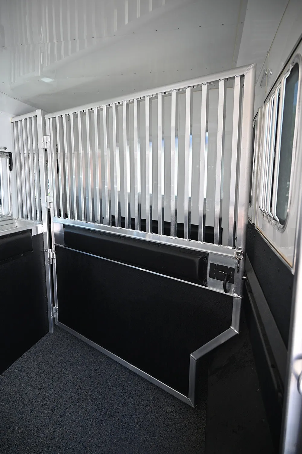 2024 4-Star 3 Horse Trailer 13.5' Outback Conversions LQ, Slide Out, Side Load, Integrated Pod