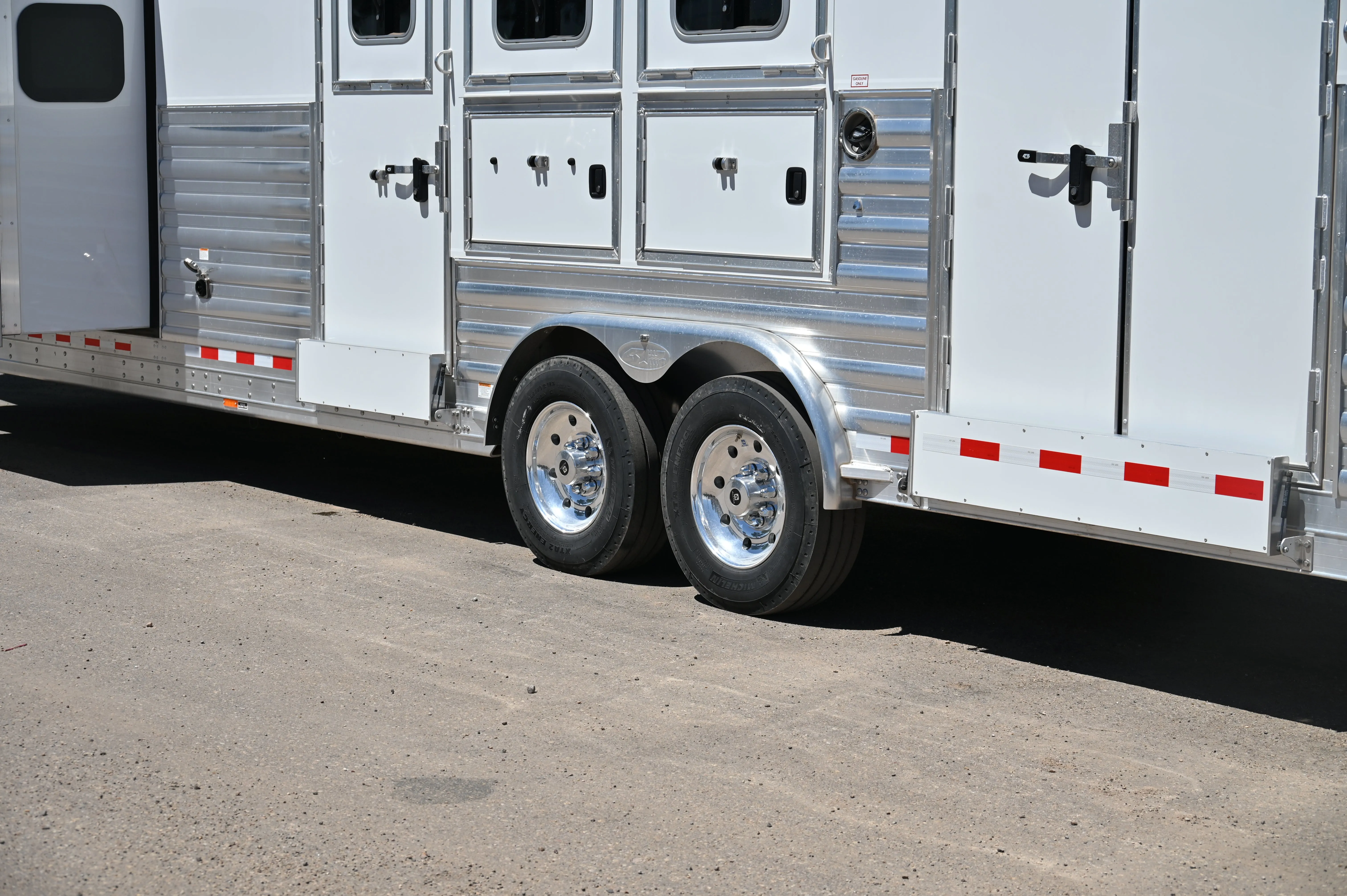 2024 4-Star 3 Horse Trailer 13.5' Outback Conversions LQ, Slide Out, Side Load, Integrated Pod