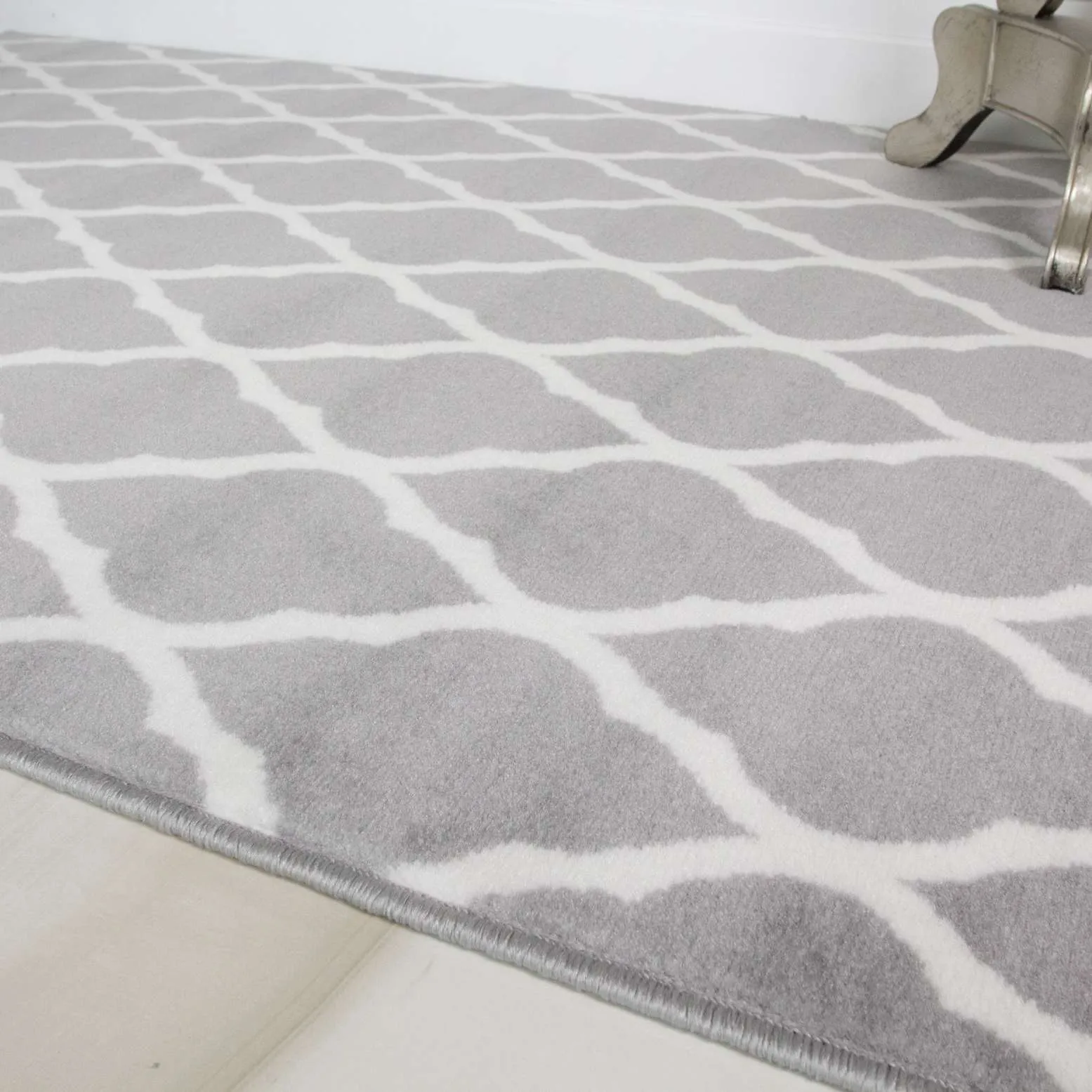 Round Circle Trellis Grey Rug